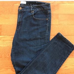 LOFT Curvy Skinny Jeans 31/12